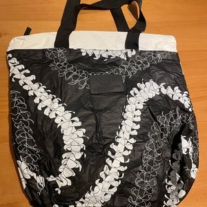 Aloha Collection Day Tripper Tote